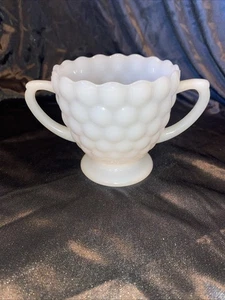 Juego de azucarero abierto vintage MCM 1960 Anchor Hocking Hobnail vidrio leche blanco - Imagen 1 de 3