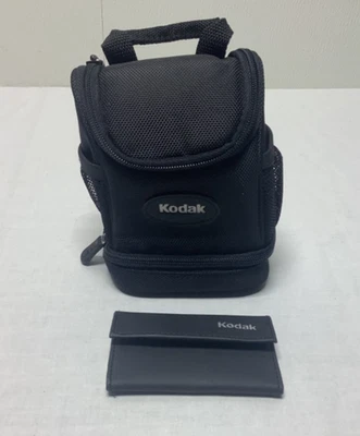 Bolsa para Cámara Kodak Negra Pequeña 5x5.5x3" 2 Compartimentos con Portatarjetas SD Foto 1 de 4
