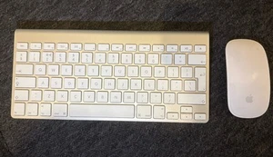 Apple A1319 Magic Keyboard 1 und Magic Mouse 1 - Weiß/Silber - Gebraucht - Bild 1 von 8