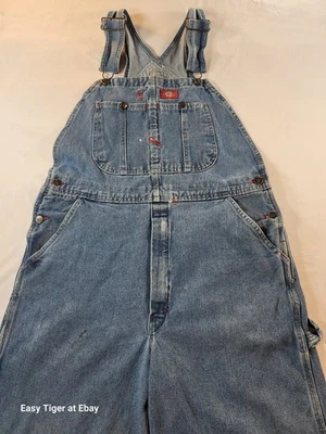 Babero Dickies 83296NB Jean Denim 32x32 para hombre y mujer defectos de pintura en la foto Foto 1 de 4