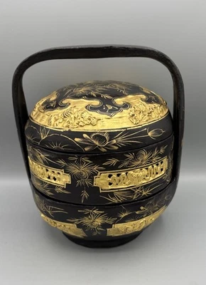 Cesta de boda china Peranakan antigua negra y dorada Foto 1 de 4