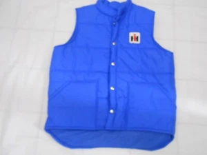 Vintage Cap 'N Jac International Logo Puffer Vest Sz Large Truck Tractor - Picture 1 of 8