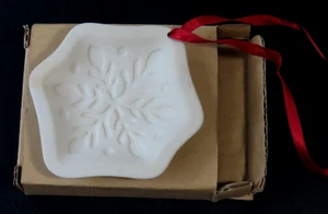 Longaberger Pottery “Snowflake” Cookie Mold Ornaments, Set of 3 NEW in BOX - Picture 1 of 4
