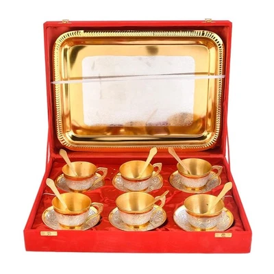 Juego de 6 tazas y platillos chapados en oro y plata con caja de terciopelo Foto 1 de 4