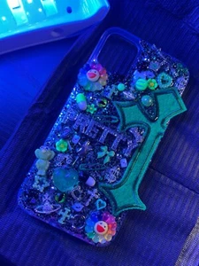 GREEN junk phone case IPHONE 11 APPLE WITH DIFFERNT GEMS (silver ,green,black - Picture 1 of 1