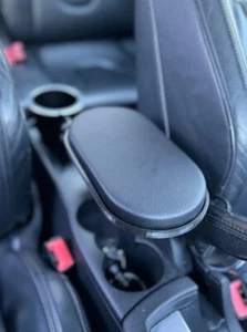 Audi TT MK2 Armlehne und großer Flaschenhalter - Bild 1 von 19
