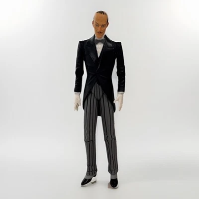 Figura de acción suelta DC Direct Batman Hush Alfred Pennyworth 2005 Foto 1 de 4