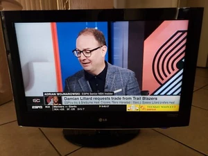 32” LG HDTV Used, good condition (No remote) - Picture 1 of 5