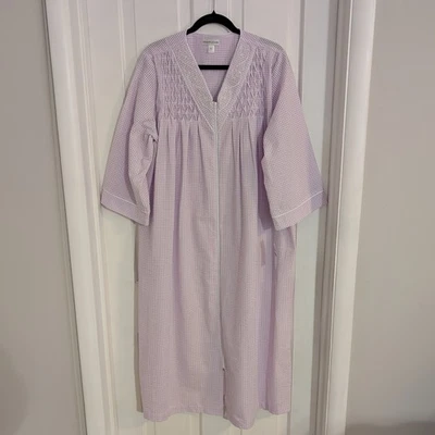 Miss Elaine Seersucker Robe XTRA LARGE Gingham Check Embroidered Zip Up Pocket - Image 1 of 4