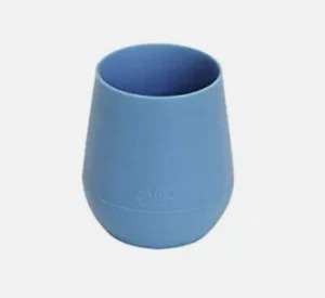 Taza Pequeña ezpz (Azul) - Taza de Entrenamiento 100% Silicona 1 Cuenta (Pack de 1) 4 meses+  - Imagen 1 de 3