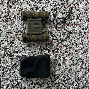 Simmons all around Camo Pocket Binoculars 1135 8x21 FOV 372ft - Picture 1 of 4