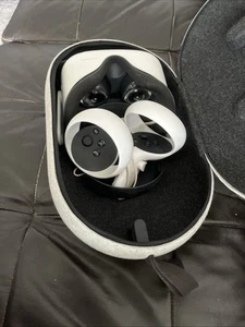 Oculus Quest 2 Used (No head strap Or Charger - Picture 1 of 3
