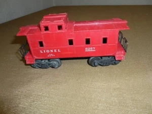 LIONEL O/O27 TRAIN RED CABOOSE 6257 BLT 9-47 C-40-1 SOME ISSUES - Picture 1 of 7