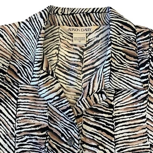 Alison Daley Blouse Top Sz 12 Animal Print Jungle Long Sleeve Button Collared - Picture 1 of 12