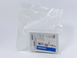 Omron E3ZM-R86 Photoelectric Sensor - Picture 1 of 3