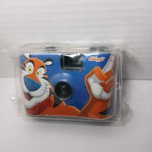 TONY THE TIGER Camera Frosted Flakes Kellogg's Cereal Box 2005 4" Wide New - Foto 1 di 2