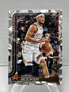 2025-26 Topps Basketball Devin Booker #156 Diamanté Foil Phoenix Suns - Bild 1 von 2