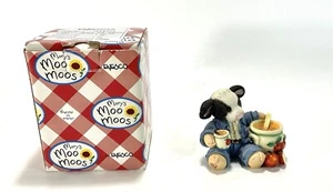 SWEET, WARM and WONDERFUL #142832 Marys Moo Moos Vintage Cow Harvest Figurine - Picture 1 of 6