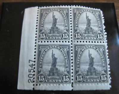 Bottom Left Plate Block of 4 Statue of Liberty 15 Cent Stamps #696 NH OG 20547 - Image 1 of 4