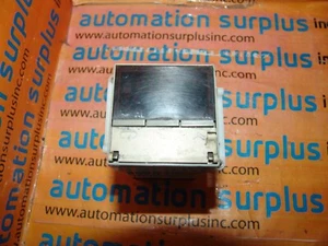 OMRON E5CS-R1KJ TEMPERATURE CONTROL MULTI-RANGE 100-240VAC COMPLETE QUANTITY!! - Picture 1 of 3