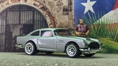 '23 HOT WHEELS ASTON MARTIN 1963 DB5 LOOSE 1:64 SCALE FAST & FURIOUS SERIES - Image 1 of 4