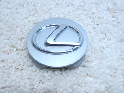 LEXUS IS250, IS350, LS430, RX350, RX450h, SC430 OE CENTER CAP 42603-30590 #2D-3 - Image 1 of 2