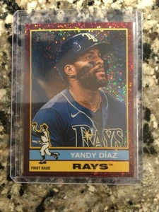 Topps Heritage Yandy Díaz 2025 Borgoña Brillo Cromo Tampa Bay Rays - Imagen 1 de 2