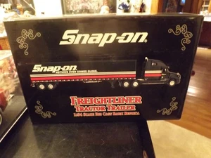 Snap-on, Freightliner Tractor Trailer Die Cast Bank Replica, schwarz, 1:64 - Neu - Bild 1 von 5