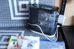 Philips Viva Compact Pasta and Noodle Maker w/ Attachments HR2371/05 *FREE SHIPP - Picture 1 of 7