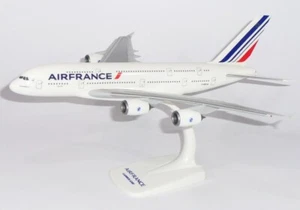 Air France Airbus A380 1:250 Scale Airplane Collectible Action Figure F-HPJA - Picture 1 of 4