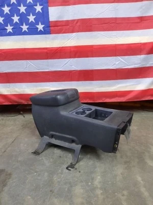 2007-2009 GMC Sierra 1500 Front Floor Console Opt U42 OEM - Image 1 of 4