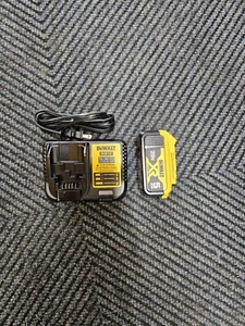 DEWALT DCB205 20V MAX XR 5 Ah Li-Ion Akku + DCB112 Ladegerät Neu - Bild 1 von 6