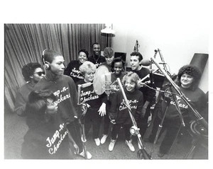 1988 Original Photo Westland Michigan Burger King employees sing commercial song - Picture 1 of 2
