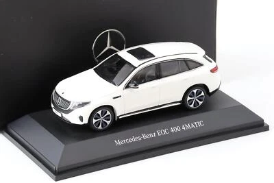 1:43 Spark Minimax Mercedes Eqc 400 4Matic Polar Bianco Dealer Version - Immagine 1 di 3