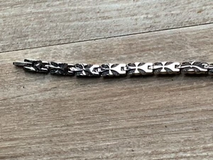 Wunderschönes Magnet-Titan-Armband - mit schwarzen Akzenten - 20 cm - NEU - Bild 1 von 11