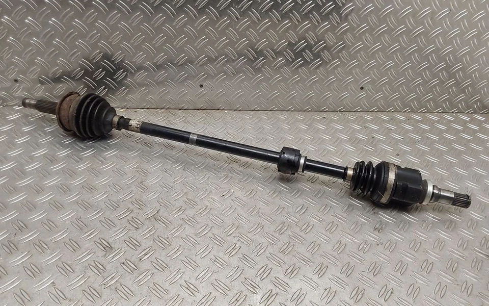 Toyota Yaris 2016 Front Right Driveshaft Front Petrol 73kW ADL25997 - Image 1 of 3