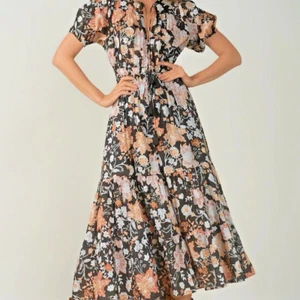 Elan Floral Tiered Maxi Dress from Nordstrom. Worn one time. Size Large - Picture 1 of 7