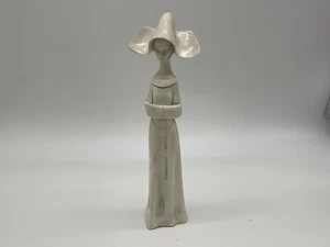 Depose Italy Nun Statuette # 896 - Picture 1 of 7