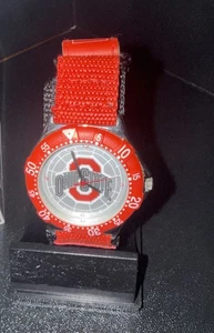 Ohio State Buckeyes offiziell lizenzierte NCAA Uhr mit Box benötigt Batterie - Bild 1 von 5