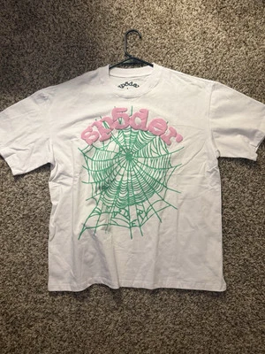 Spy5der young thug 白色和粉红色T恤 — 第 1/3 张图片