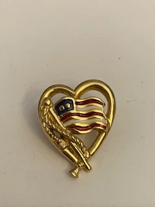 Vintage Avon 1994 USA Flag Heart Lapel Pin P60 - Picture 1 of 4