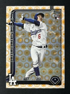 Hyeseong Kim 2025 Topps Series 2 Exclusive Holiday Sun Foil RC #573 Dodgers - Picture 1 of 2