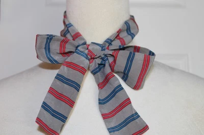 复古 Ray Strauss 男女通用丝绸领结灰色红色/蓝色条纹发袋颈部 40 — 第 1/3 张图片