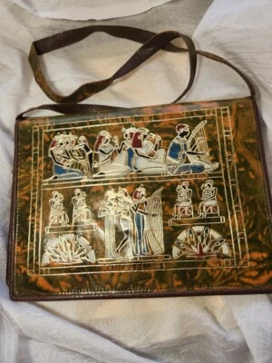 Bolso de Mano Escena Egipcia Cuero Dorado Repujado Vintage Bolso de Mano Cartera Foto 1 de 4
