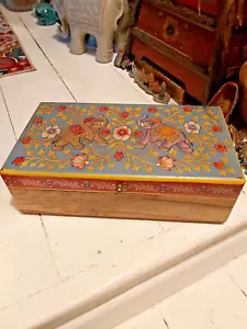 INDIAN JAYAN ELEPHANT HAND PAINTED MANGO WOOD STORAGE/TRINKET BOX - L - Picture 1 of 15