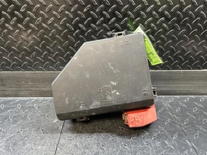 Caja de fusibles del motor Enclave 20832842 2010 equipamiento de remolque sin faros antiniebla traseros - Imagen 1 de 6