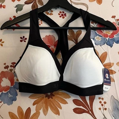 Nuevo con etiquetas Sujetador deportivo clásico cómodo copa moldeada blanco negro Champion para mujer M “The Curvy” Foto 1 de 4