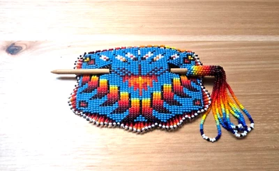 Horquilla con pasador de cuero con cuentas nativo americano con flecos Foto 1 de 4