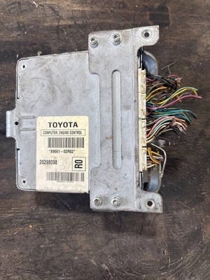 2007 2008 TOYOTA COROLLA módulo de controle de motor computador ECU ECM 89661-02R02 FABRICANTE DE EQUIPAMENTO ORIGINAL - Imagem 1 de 3