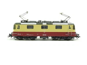 Elektrolok TEE mfx+ digital sound Re 421 IRSI rot/beige, Märklin H0 37300-01 neu - Bild 1 von 3